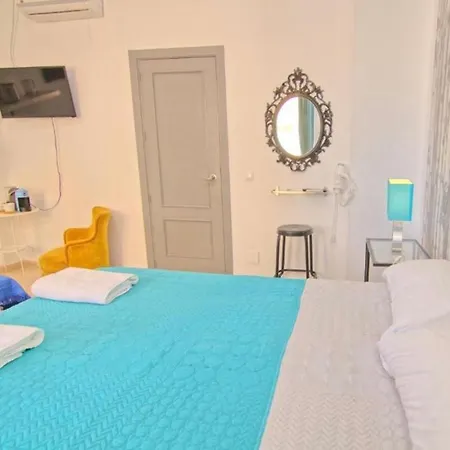 Homestay Economic Mercado Malaga
